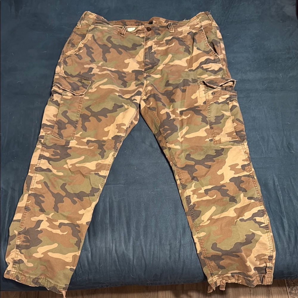 AE Flex Camouflage Cargo Pants size 38x30